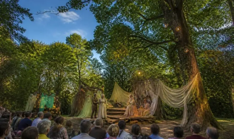 Samedi à Landerneau : plongez dans l&rsquo;univers magique du théâtre en plein air avec Les Baladins de la Lune